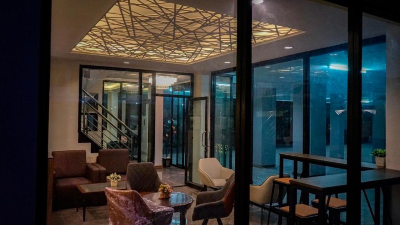 Hotel Plearnwan Deluxe Mansion Bangkok Zewnętrze zdjęcie